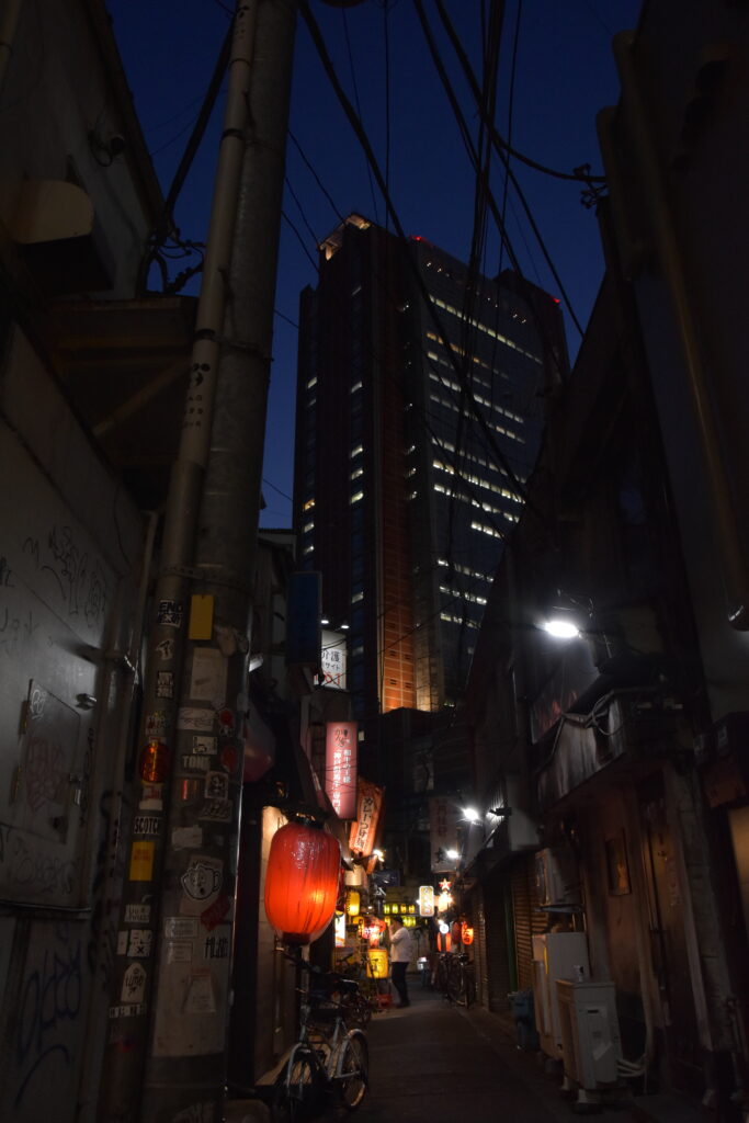 三軒茶屋三角地帯とキャロットタワー